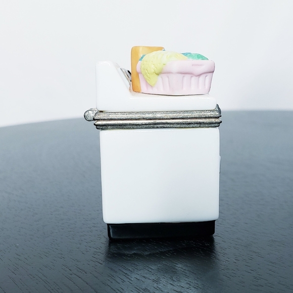 *Last Chance* Washing Machine w/Clothes PHB Porcelain Hinged Box Trinket Midwest - Picture 3 of 13